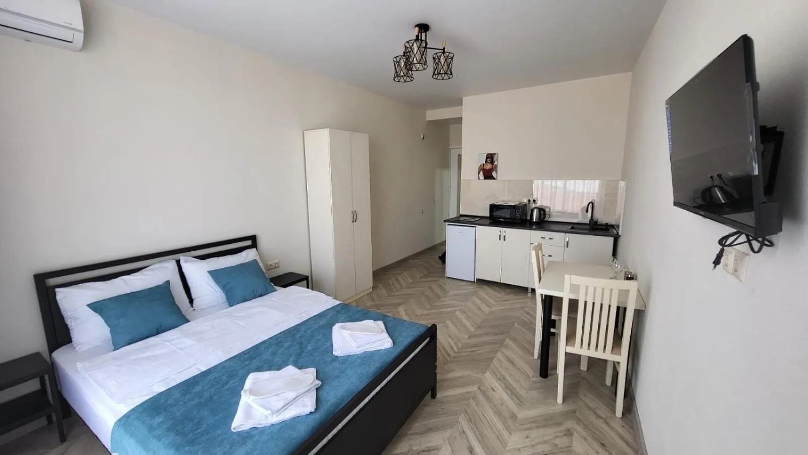 Brothers Apartments With Terrace In Old Tbilisi Georgien