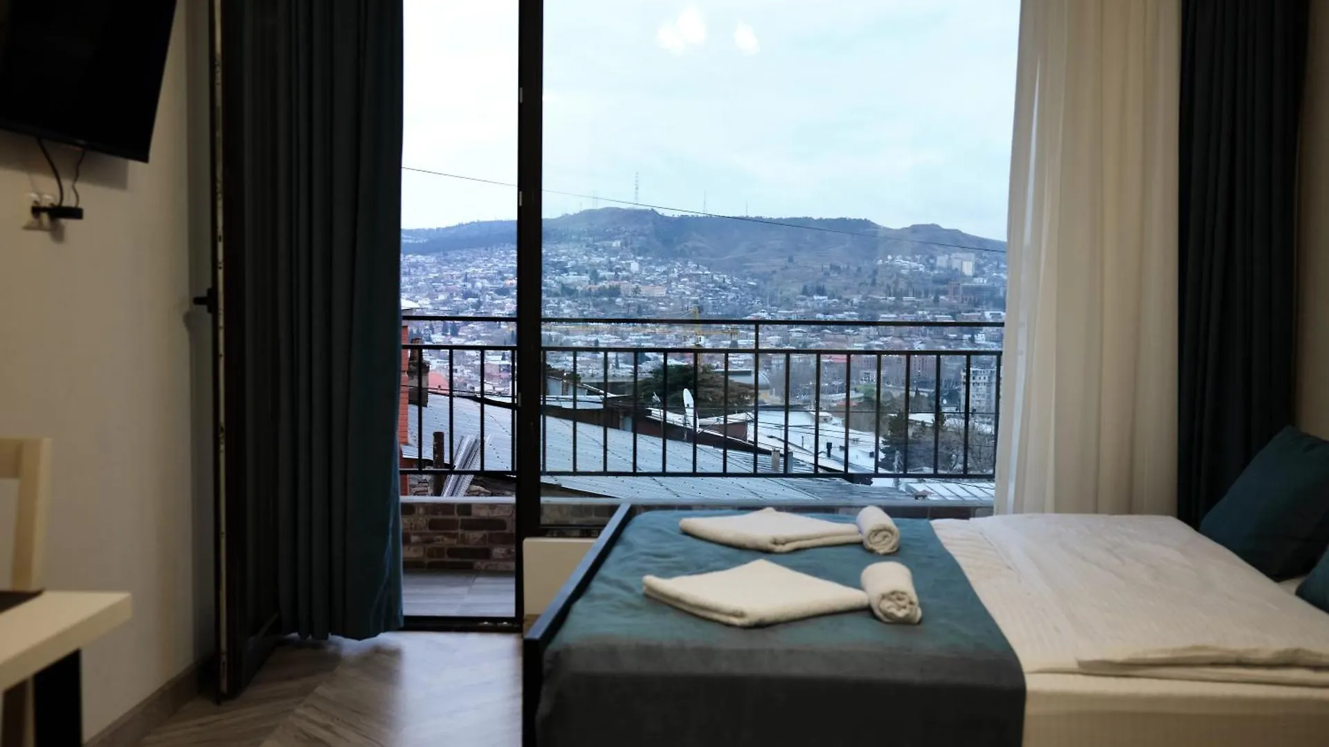 Brothers Apartments With Terrace In Old Tbilisi Georgien