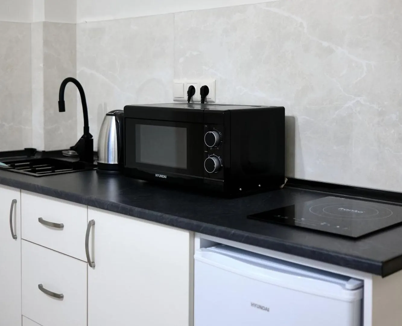 Brothers Apartments With Terrace In Old Tbilisi 0*,  Georgien