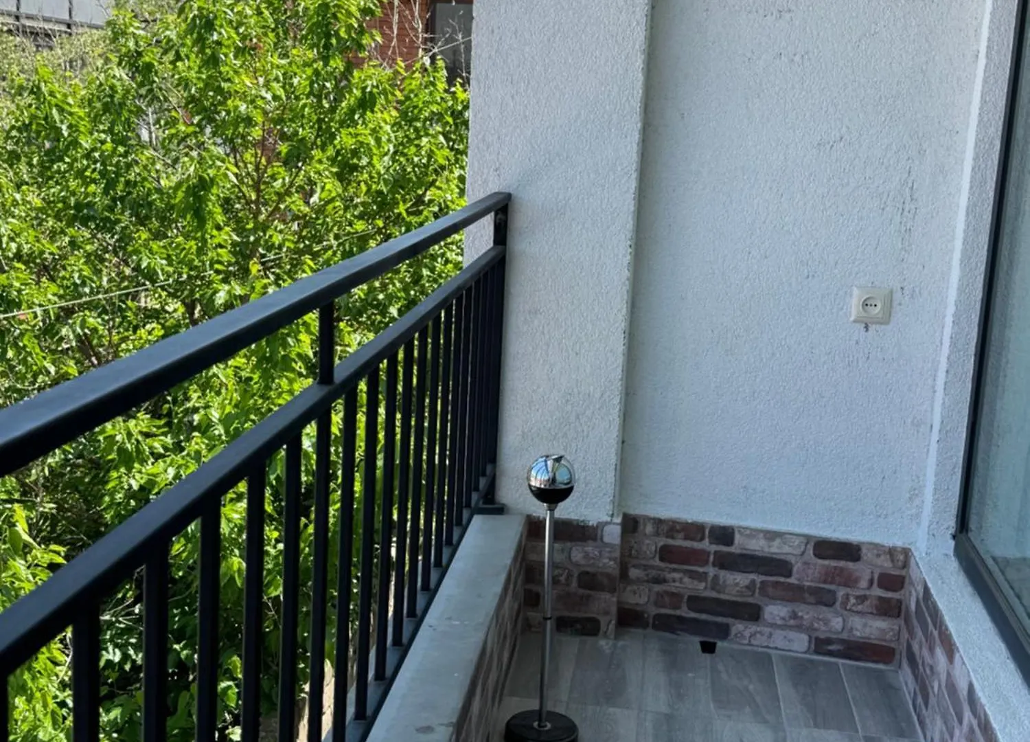 Brothers Apartments With Terrace In Old Tbilisi