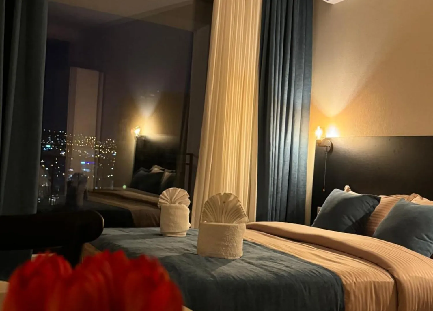 Brothers Apartments With Terrace In Old Tbilisi